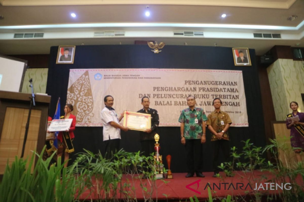 Balai Bahasa apresiasi Penghargaan Prasidatama