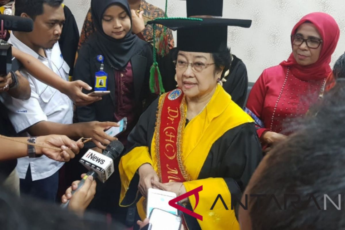 Megawati Soekarnoputri akan menerima gelar doktor dari Tiongkok