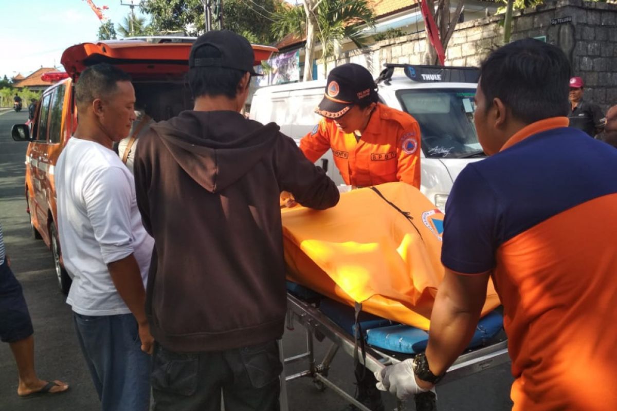 Wisatawan tewas tabrak trotoar di Pecatu-Bali