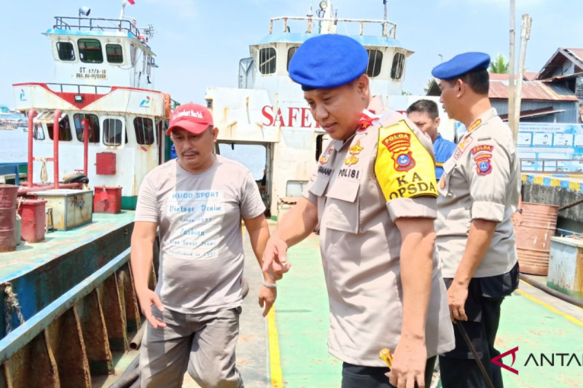 Two illegal fuel ships captured in Batulicin Laut Strait