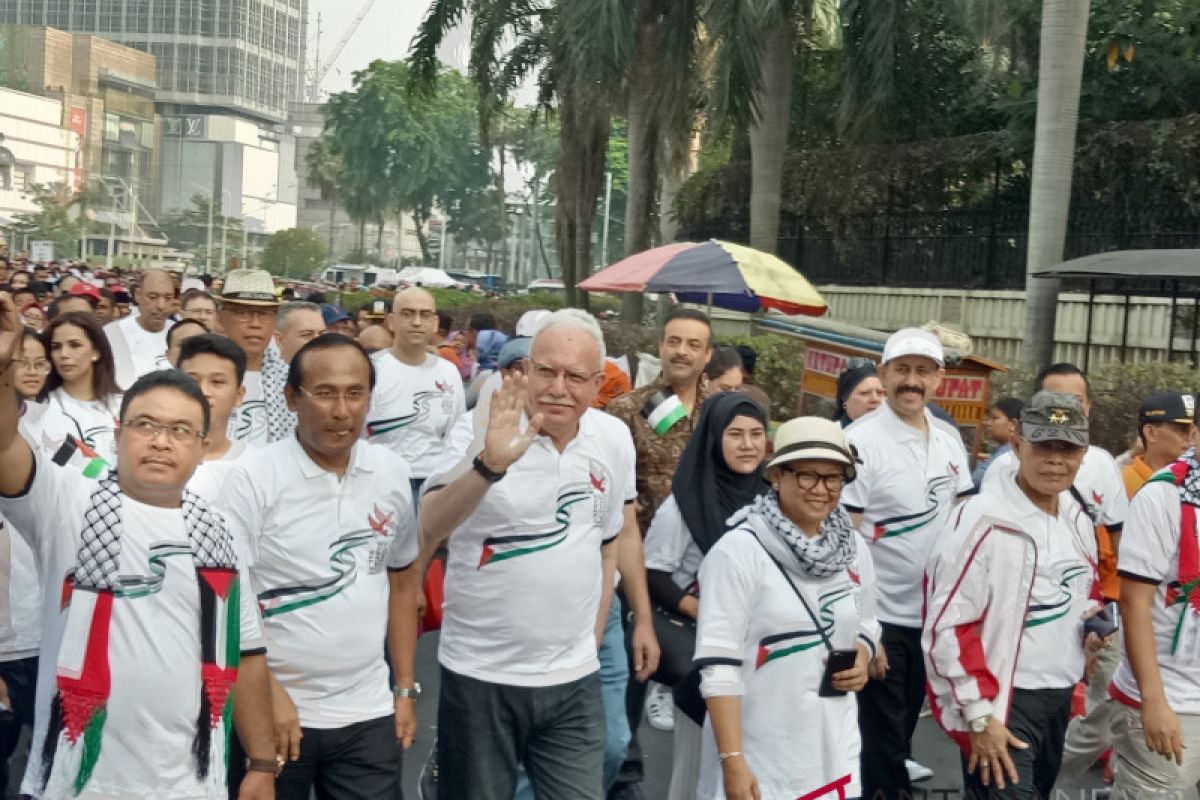 Menlu Indonesia dan Menlu Palestina jalan santai di CFD