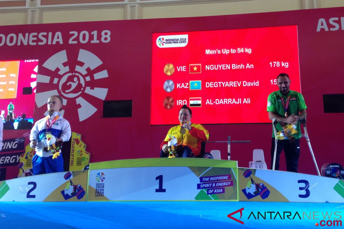 Atlet Vietnam raih emas para-angkat berat kelas 54 kg