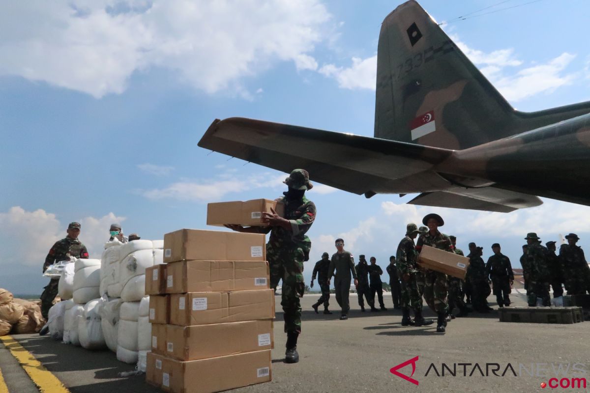 British Air Force  aircraft carry humanitarian aid for Central Sulawesi