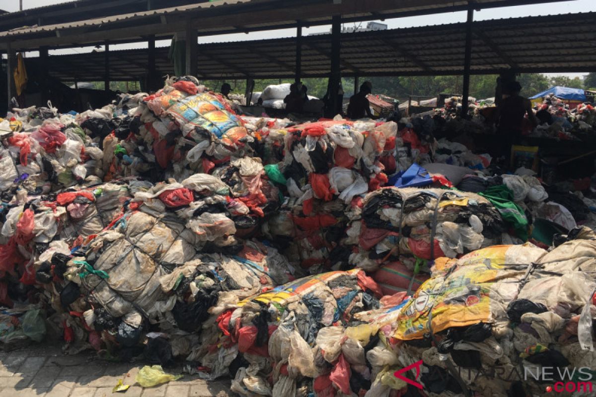 Sidoarjo ingin tiap desa punya tempat pengelolaan sampah terpadu