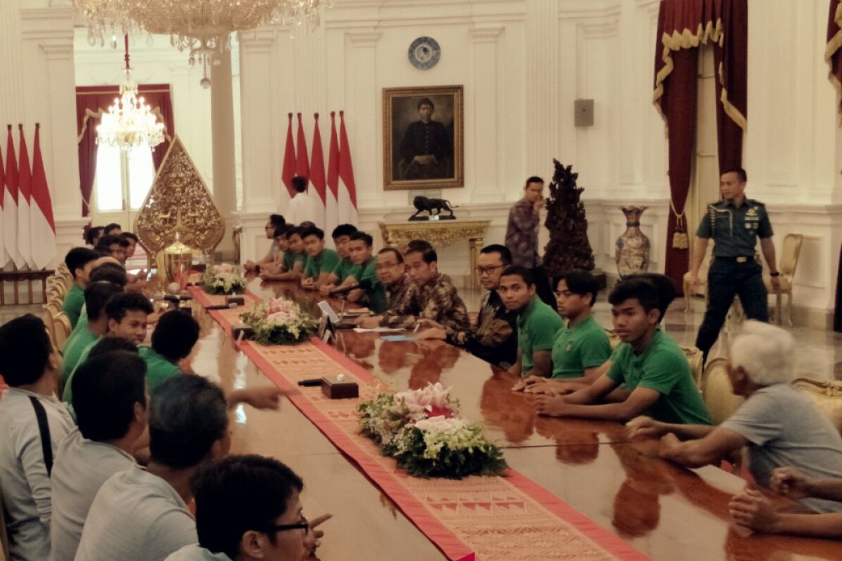 Presiden terima kontingen Timnas U-16