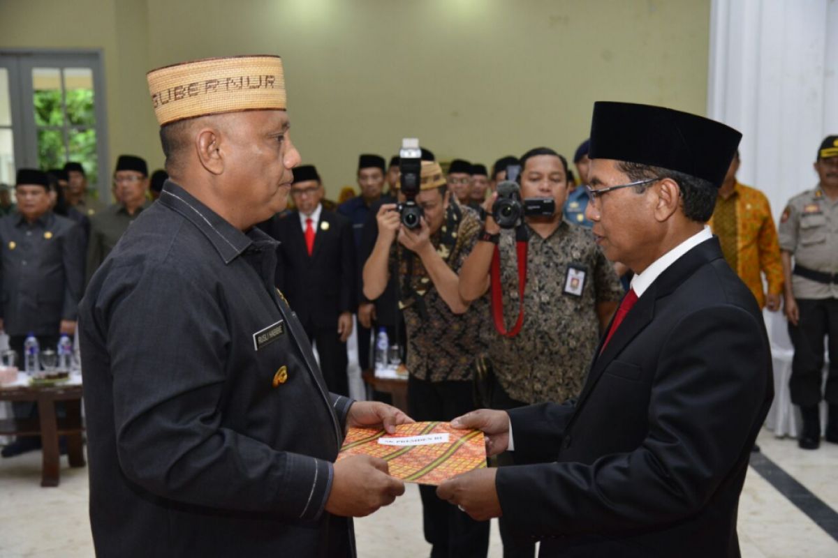 Keunggulan Sekda Darda Daraba Dimata Gubernur Gorontalo