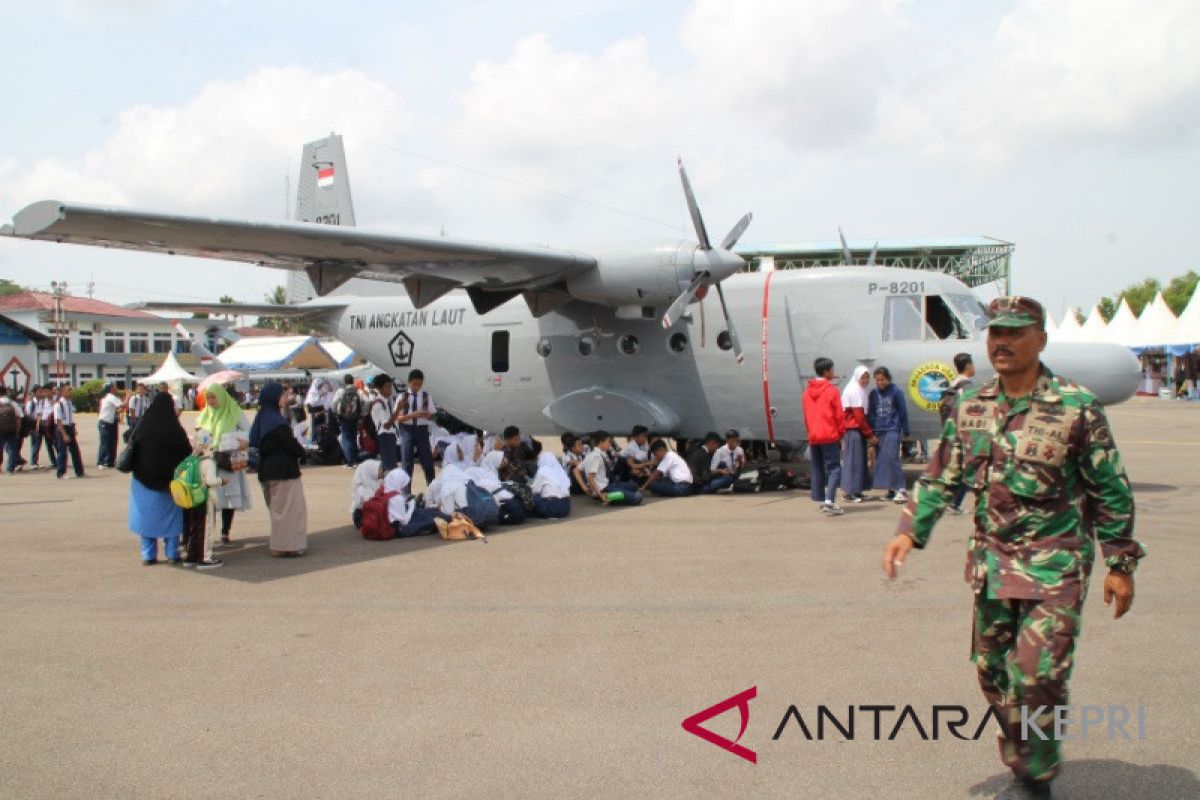 Pangkalan TNI terpadu di Natuna segera diresmikan