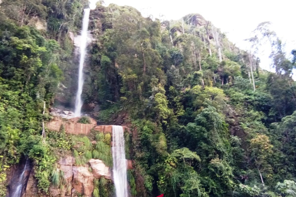 Air Terjun Simatutung menjanjikan sayang minim fasilitas