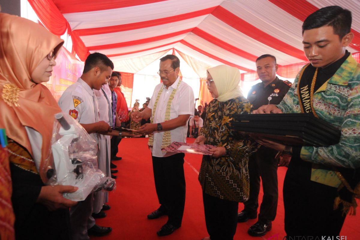 Attorney General brings five surgeons to South Kalimantan