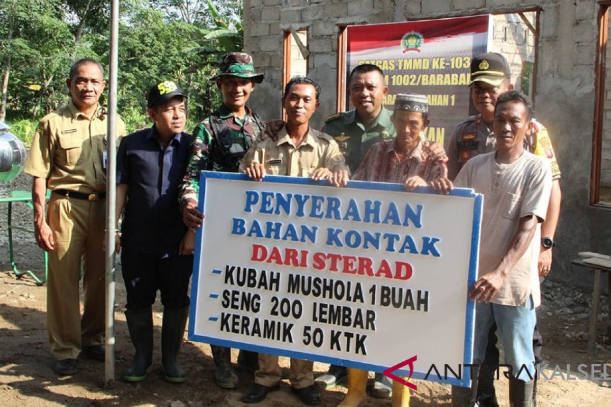 Tim Wasev dari Pusterad Angkatan Darat Kontrol kegiatan TMMD di HST