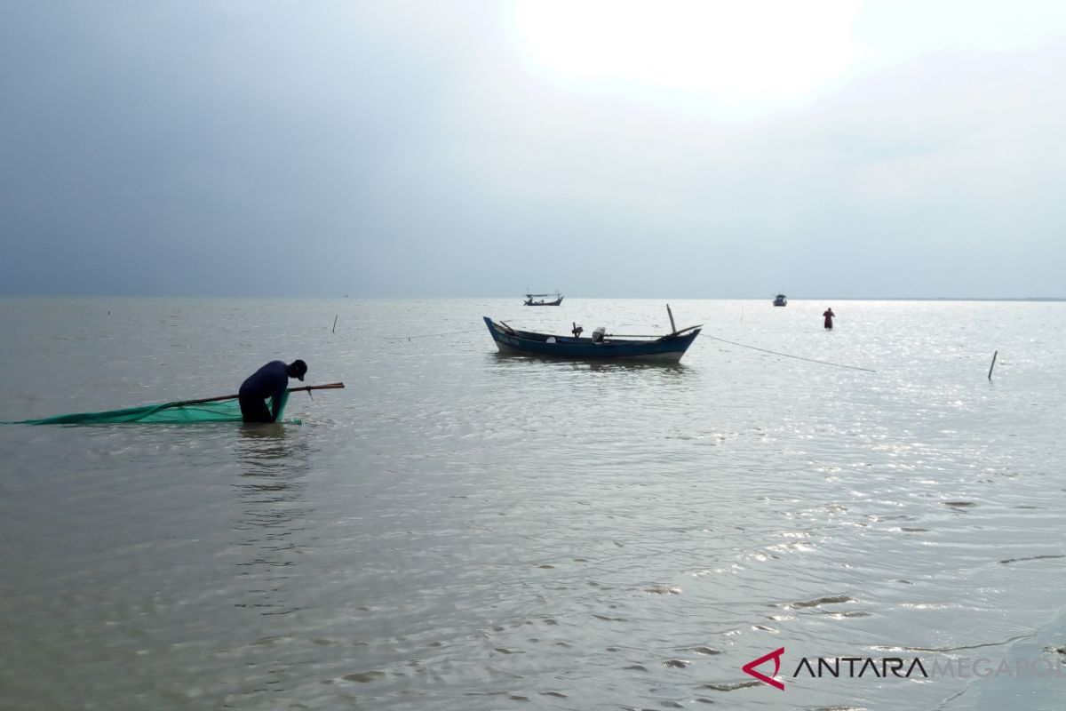 Nelayan Karawang dilibatkan cari korban Lion Air
