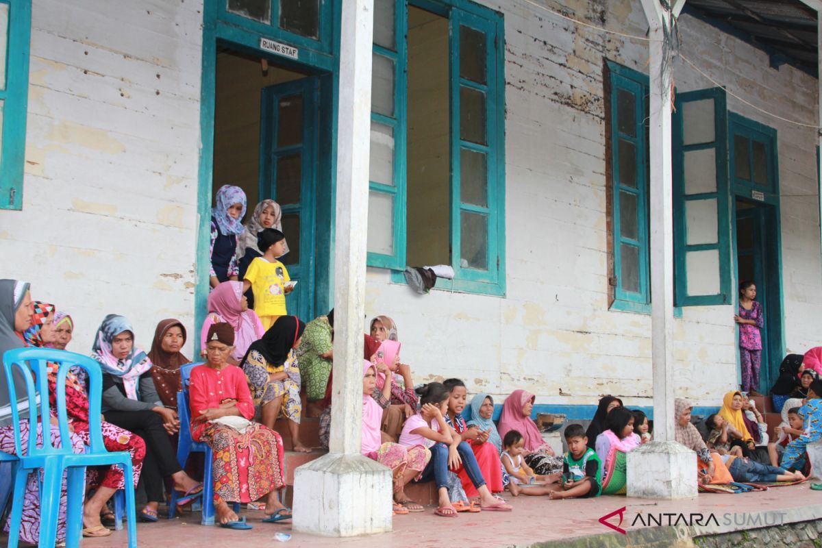 Siswa korban banjir sementara masih diliburkan