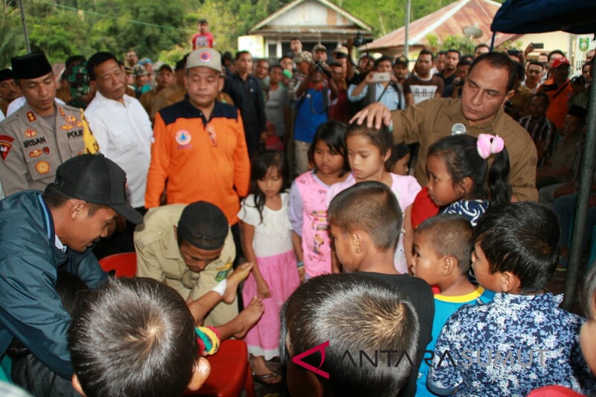 Gubsu tinjau lokasi banjir Muara Saladi