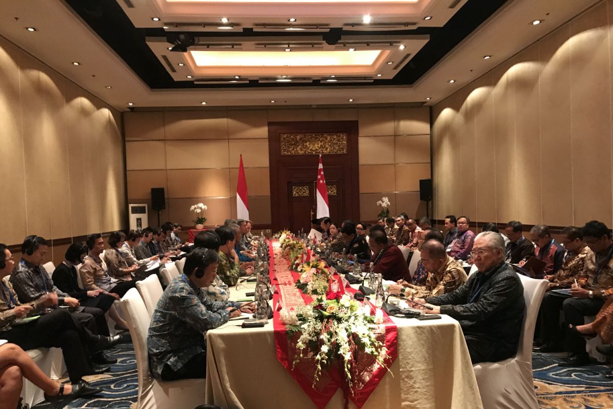 IMF-WB - President Jokowi holds talks with Premier Lee