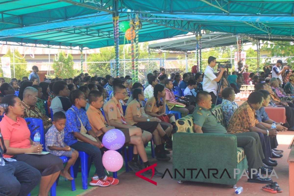 Ratusan alumni SMAN 3 Jayapura peringati HUT sekolah