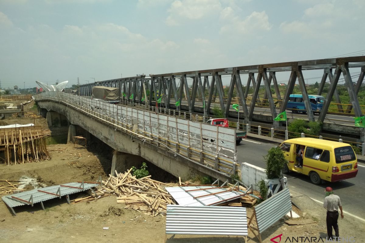 Jembatan Tanggulangin Demak-Kudus batal ditutup (VIDEO)