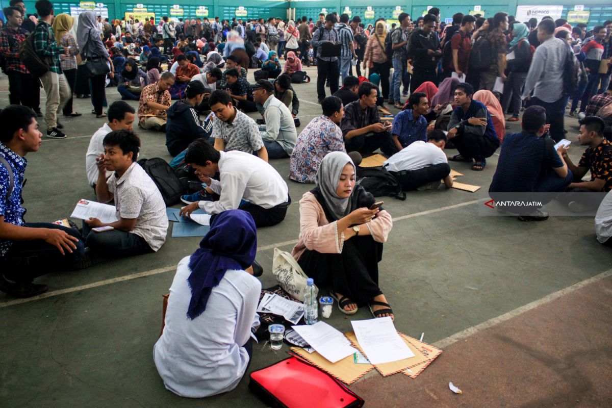 Dua Ribu Lowongan Pekerjaan Job Market Fair Diserbu Pencari Kerja