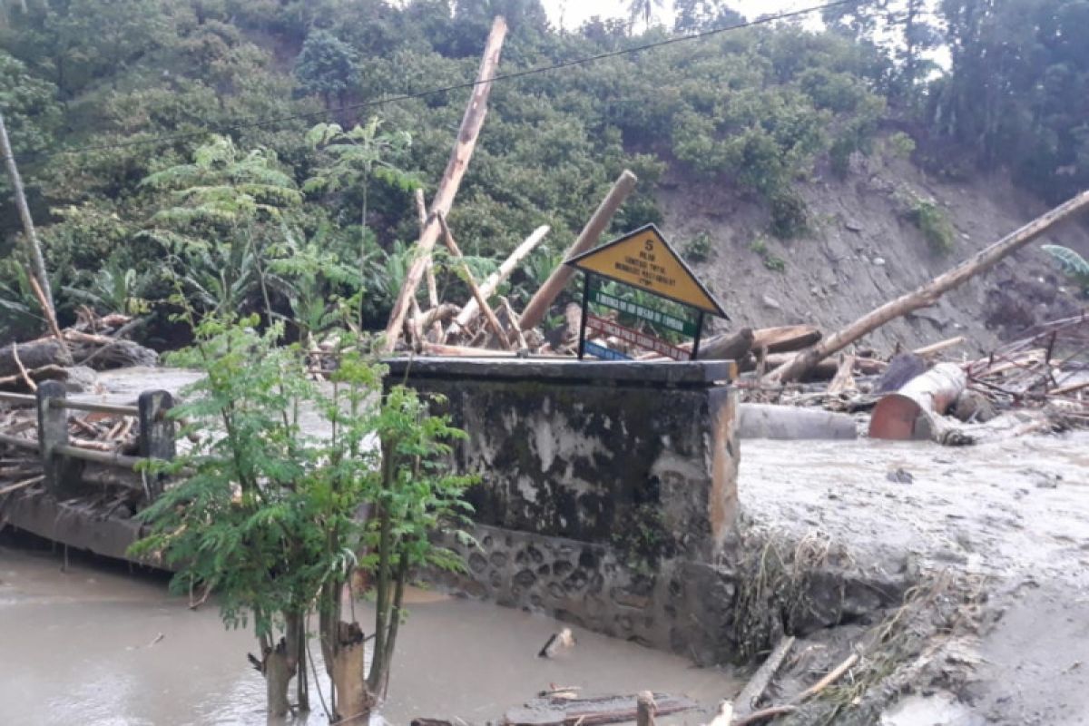 Puluhan rumah di Sigi diterjang banjir