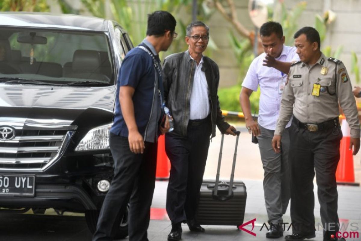 KPK tetapkan tiga tersangka suap KPP Ambon