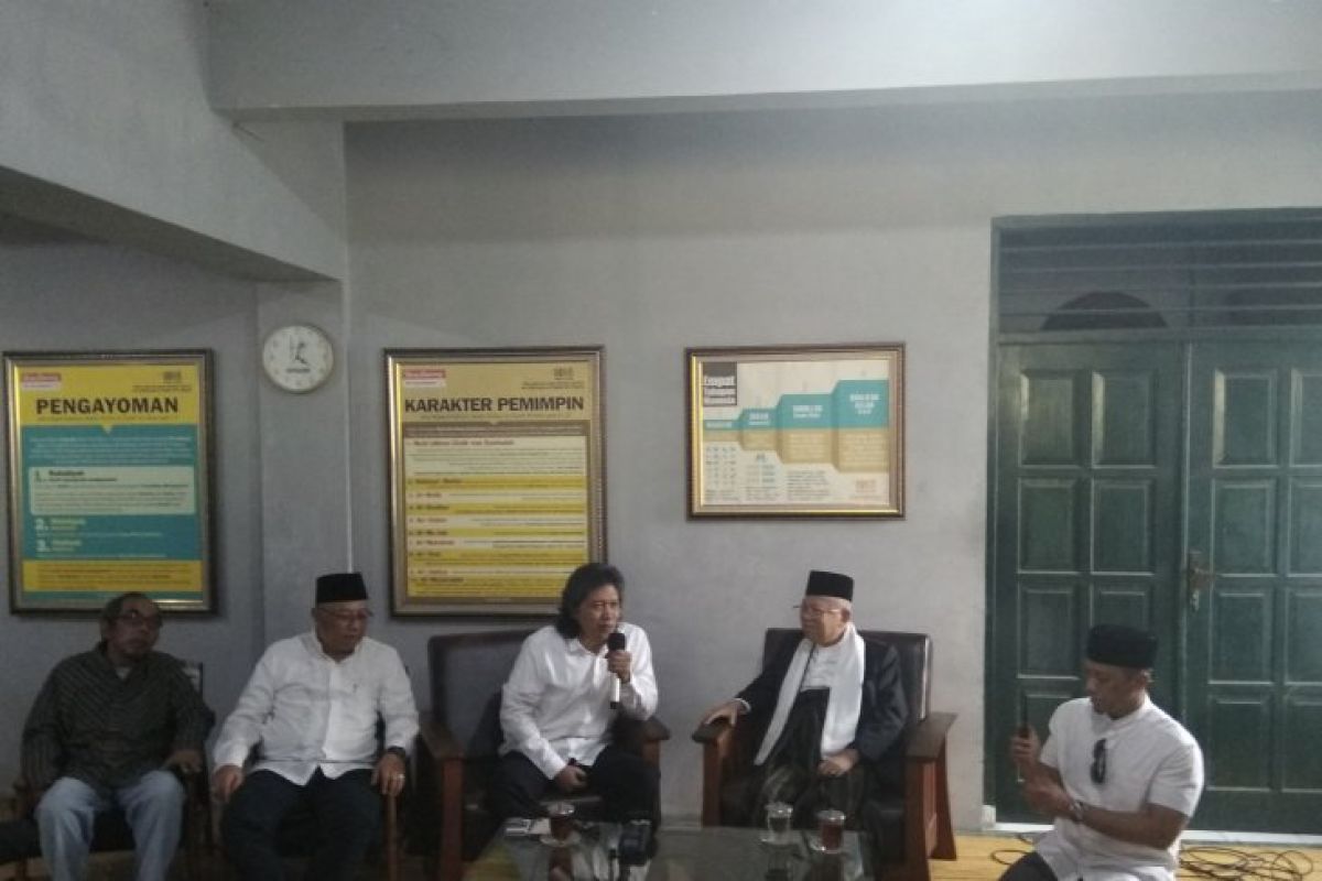 Ma'ruf Amin bertemu Cak Nun di Yogyakarta