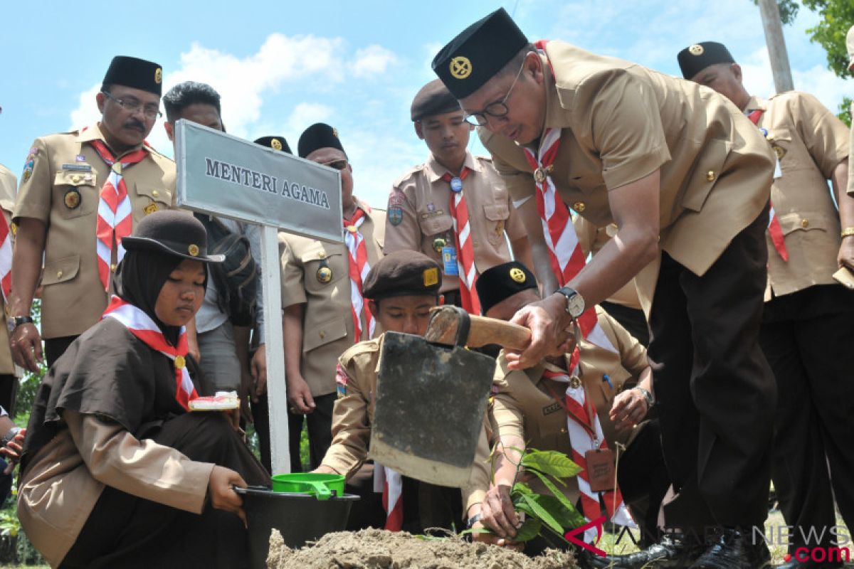 Menag sebut santri pionir persatuan bangsa