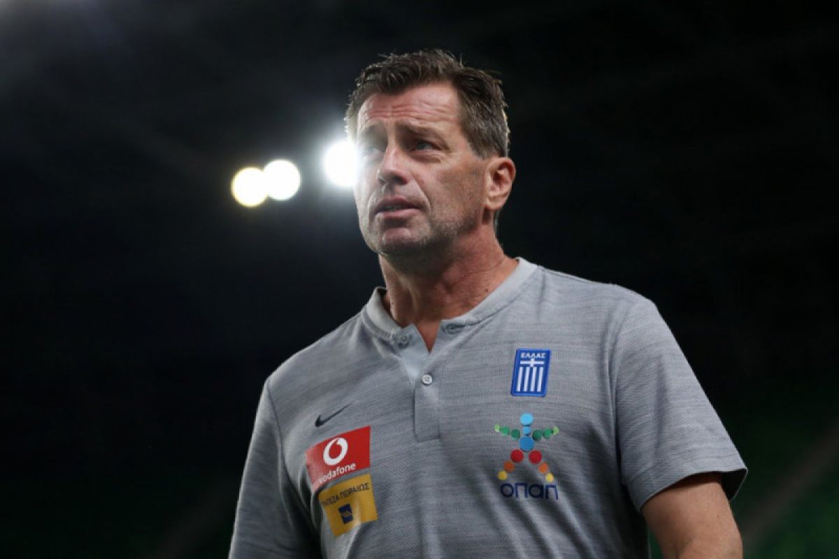 Yunani pecat pelatih Skibbe