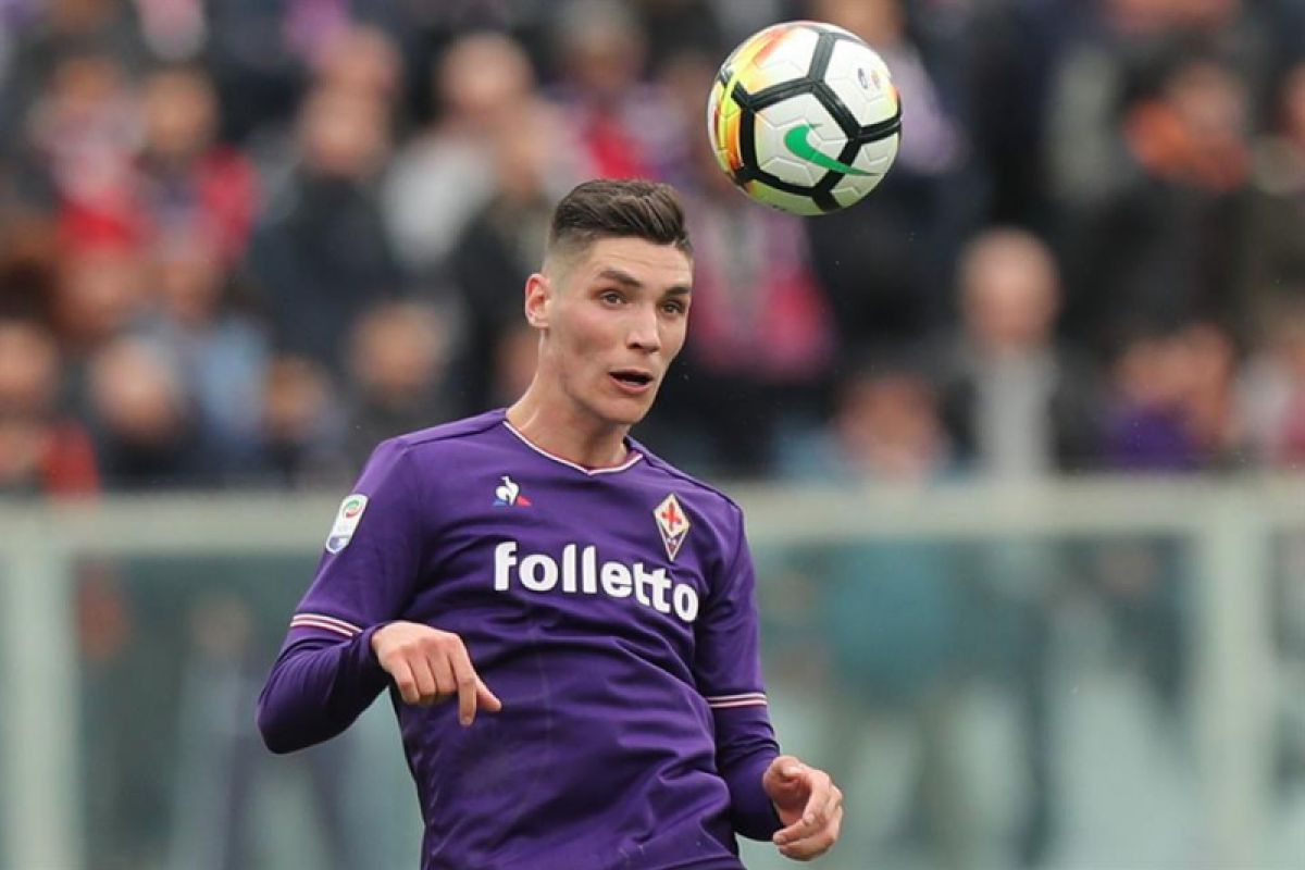 Manchester United dan Tottenham bersaing dapatkan Milenkovic