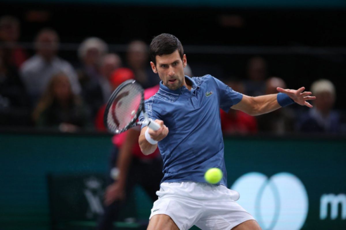 Djokovic melaju ke putaran ketiga Paris Masters
