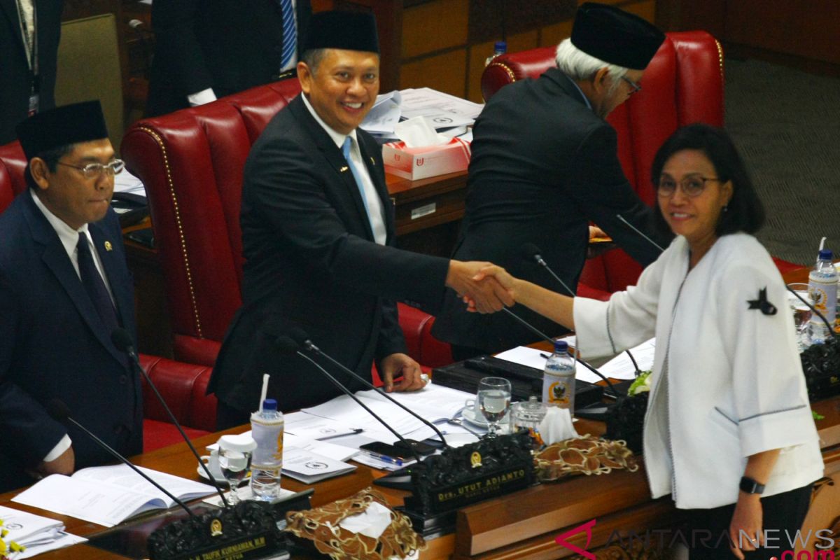 Parliament passes into law RAPBN 2019 in plenary session