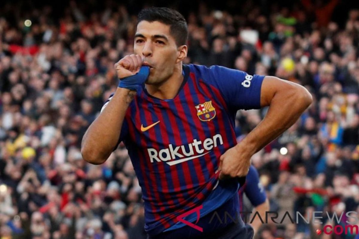 Suarez trigol, Barcelona menang telak 5-1 di El Clasico