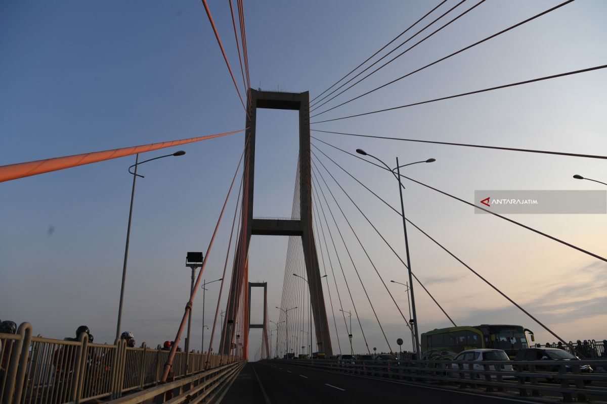 PUPR: RAPBN 2019 Memuat Biaya Perawatan Jembatan Suramadu