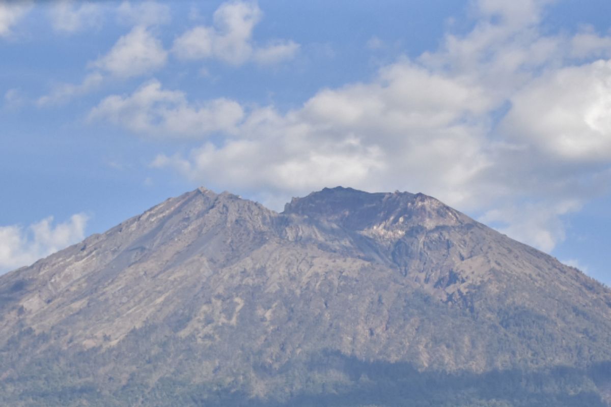 Rinjani menikmati istirahat panjang pascagempa