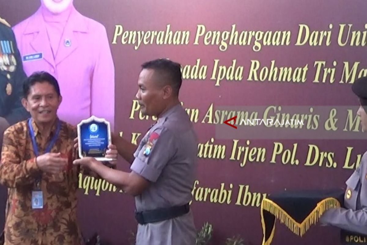 Kapolda Jatim Hadiri Penyerahan Penghargaan PBB Kepada Ipda Rochmat