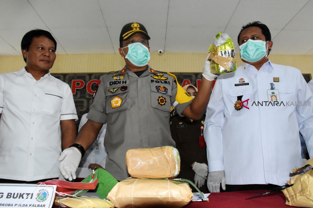 Polda Kalbar musnahkan barang bukti 4,1 kilogram sabu