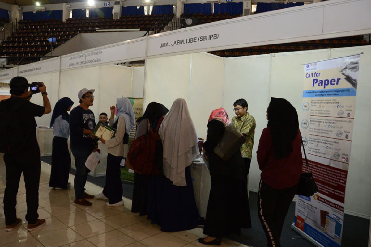 Tingkatkan jumlah publikasi ilmiah yang terindeks scopus, LPPM IPB gelar Publiexpo 2018