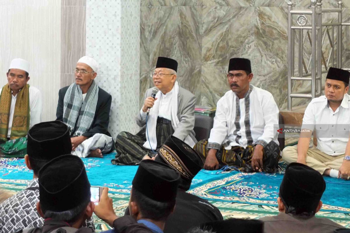 Cawapres Ma'ruf Amin Menyapa Santri di Yayasan IBU Pakusari Jember