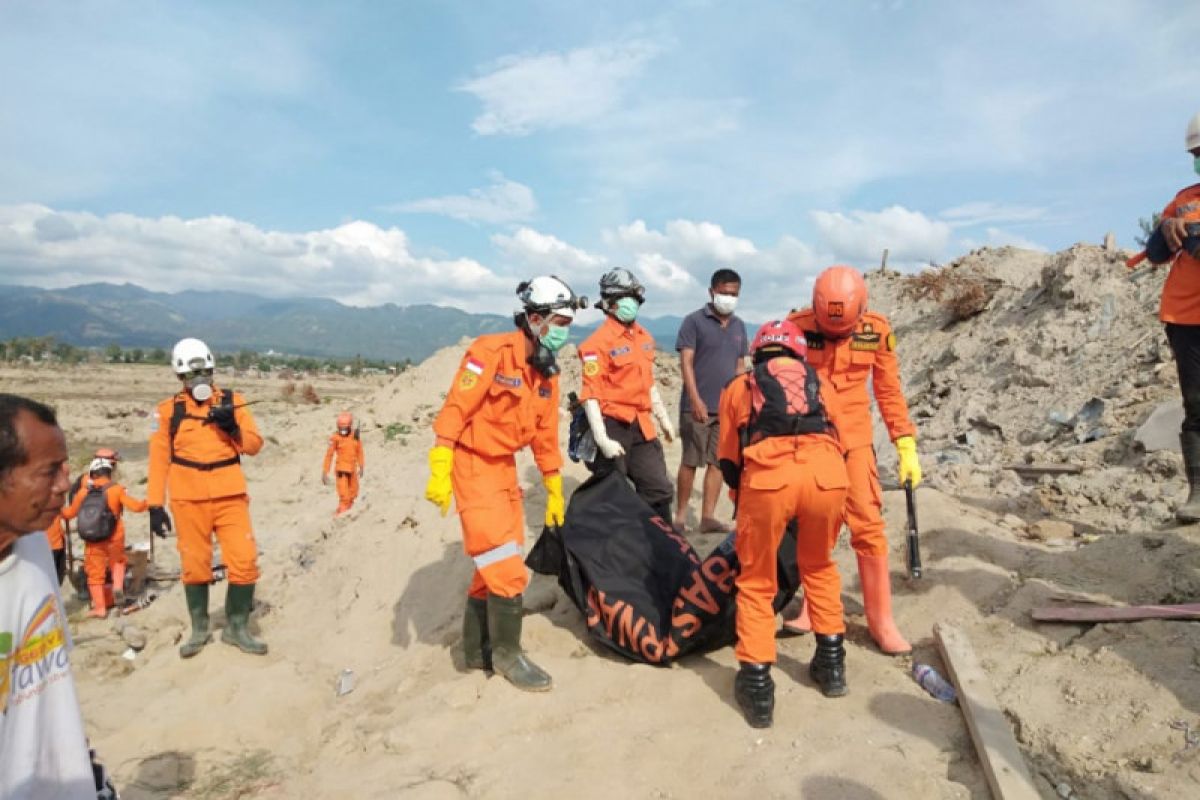Basarnas evakuasi delapan jenazah di Petobo