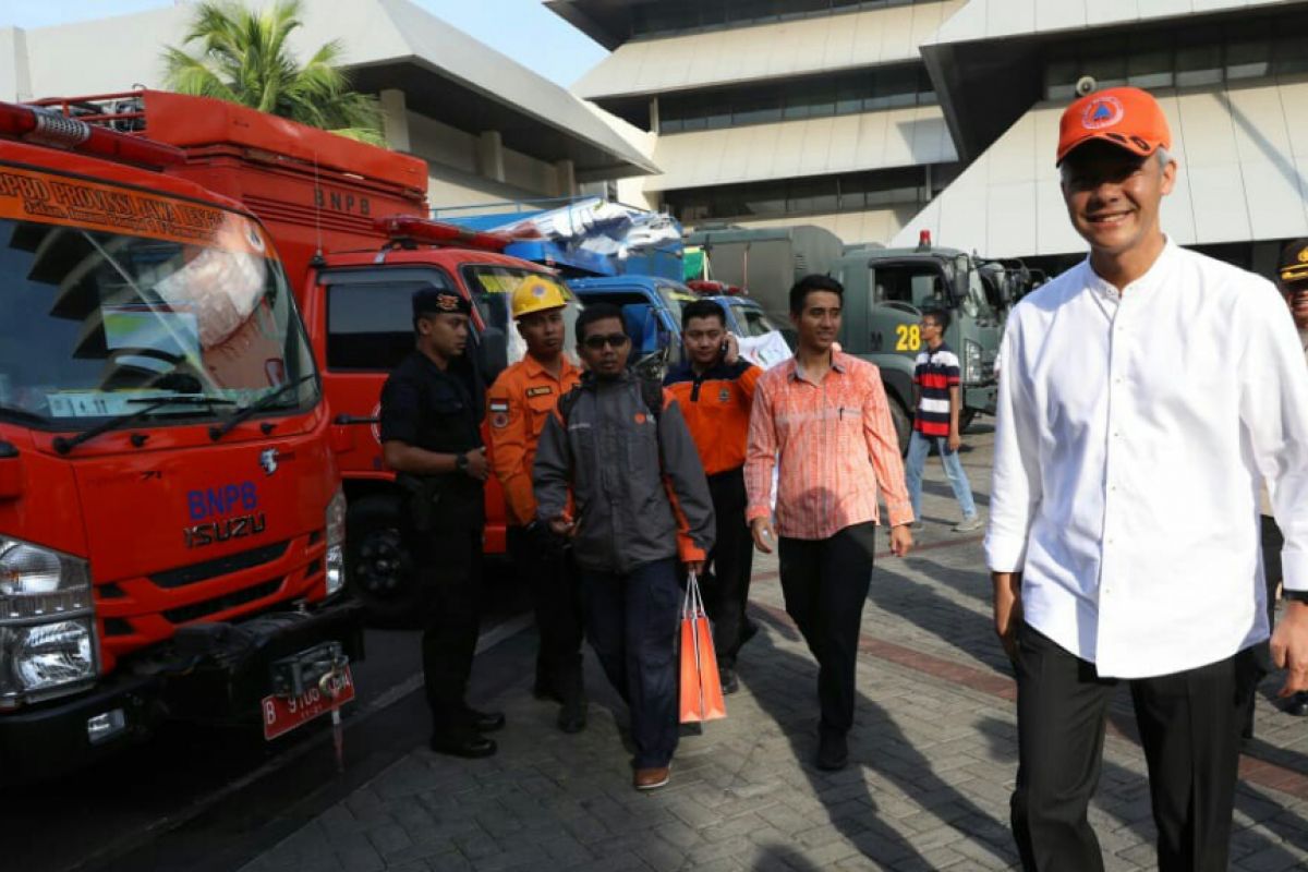 Ganjar ajak masyarakat waspadai bencana alam