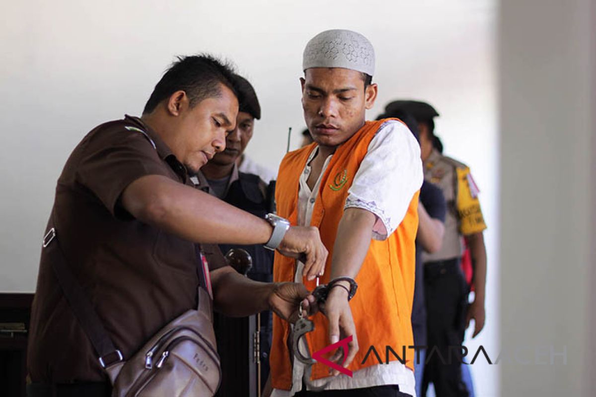 Ridwan, terdakwa pembunuh satu keluarga yang divonis mati