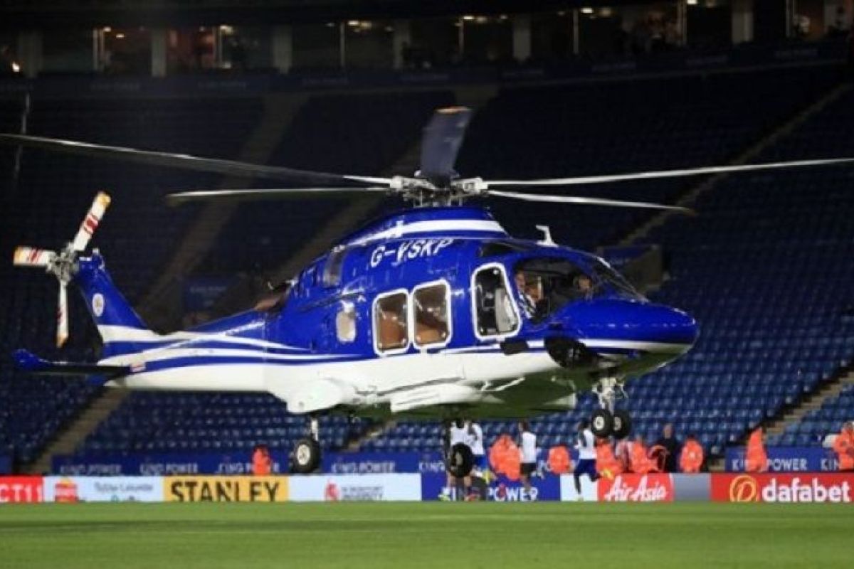 Helikopter pemilik Leicester jatuh terbakar di area parkir stadion King Power