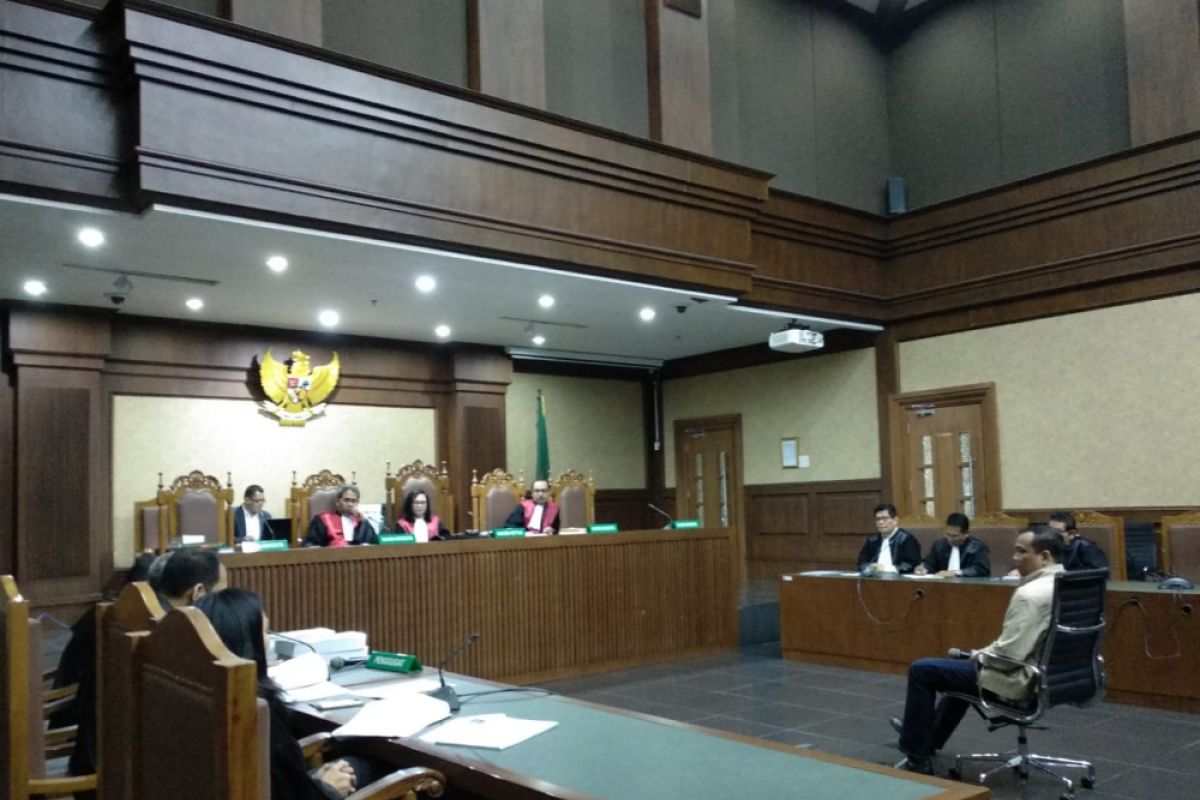 Wakil Ketua DPRD Lamteng dituntut 8 tahun penjara