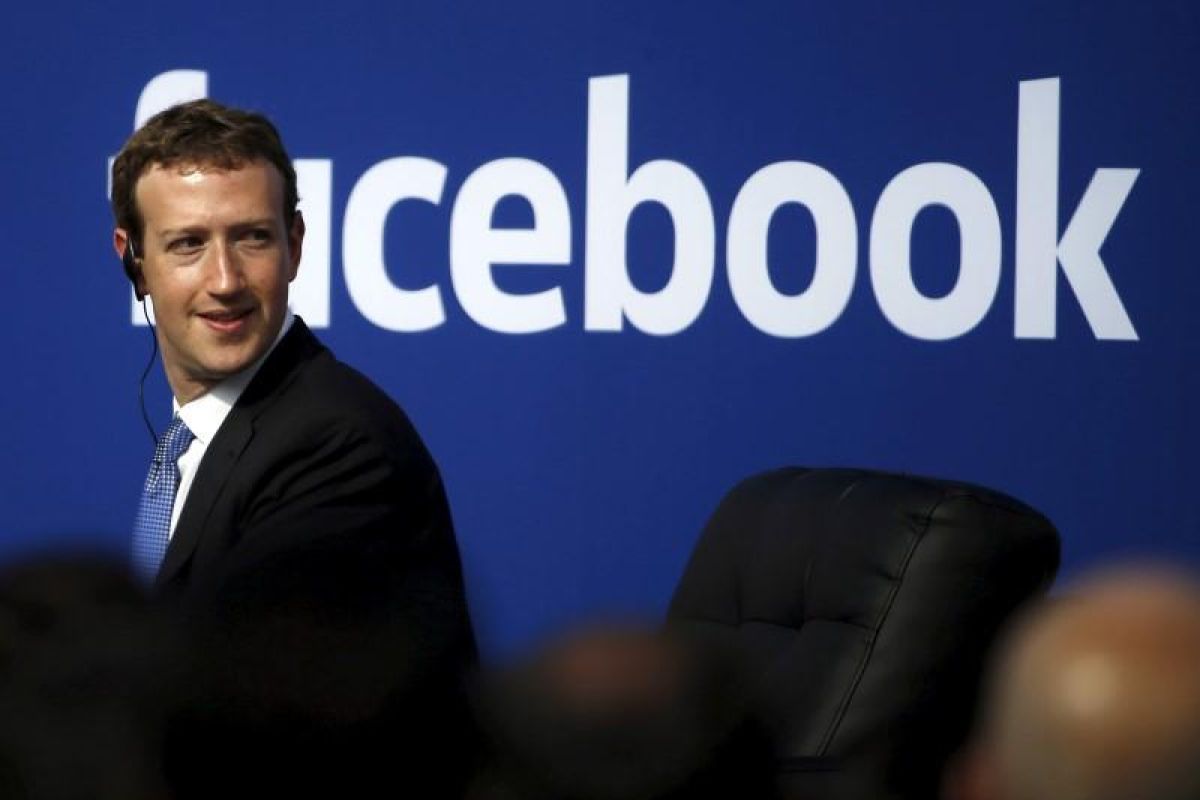 Investor Facebook minta Mark Zuckerberg mundur