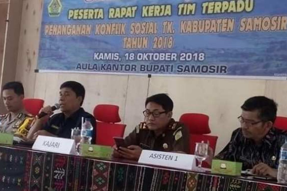 Kesbangpol Samosir gelar raker penanganan konflik