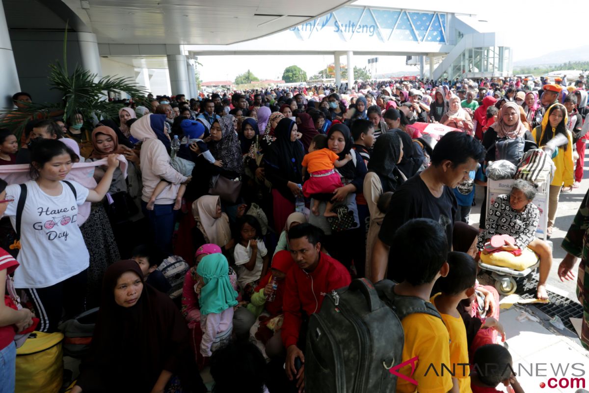 346 personel TNI-Polri sterilkan bandara di Palu