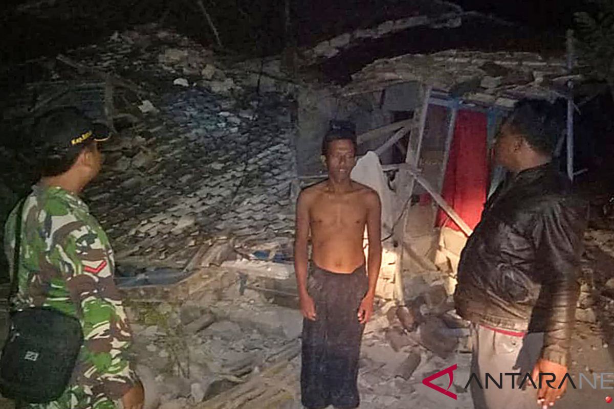 Dampak gempa Situbondo dirasakan warga Sampang
