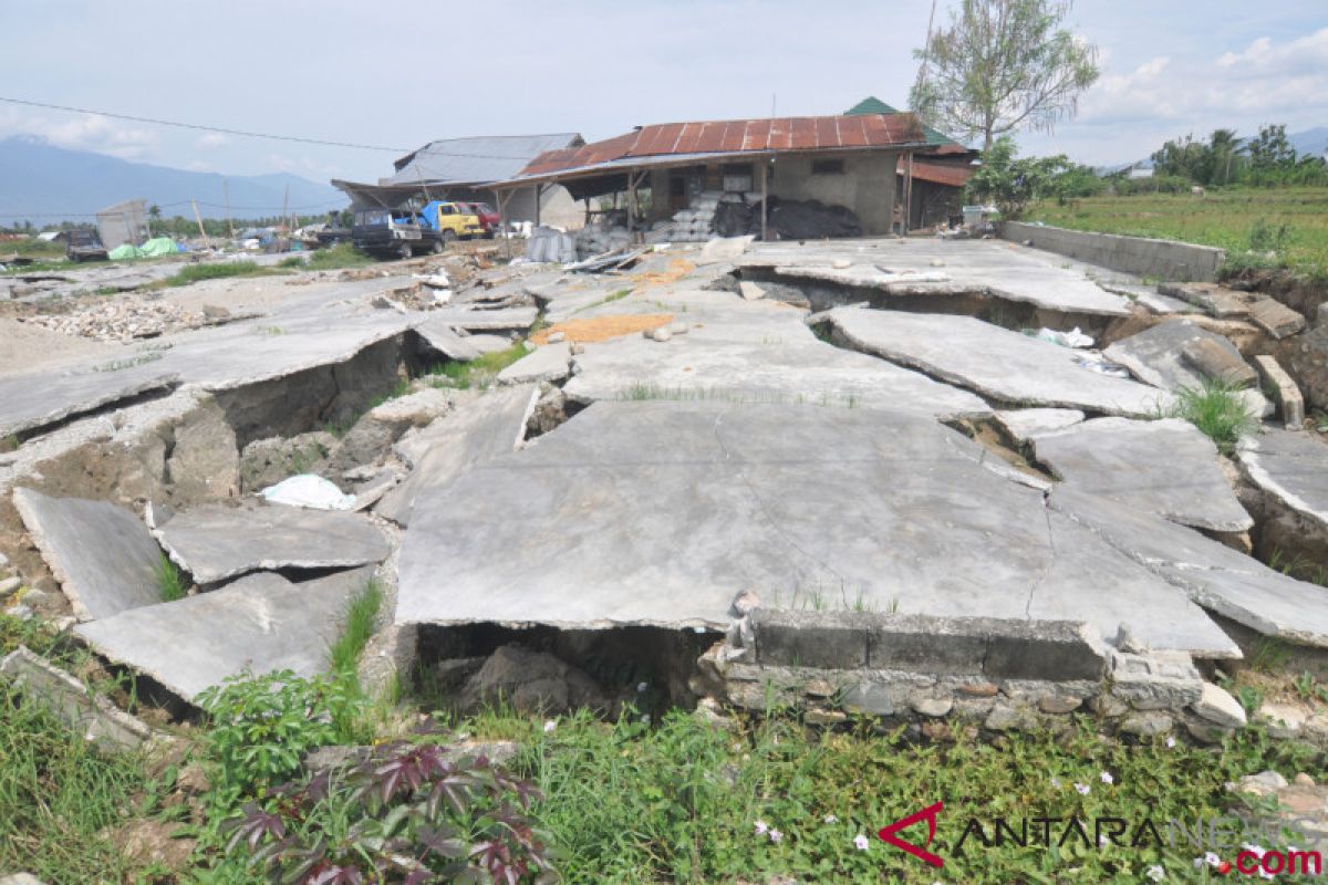 Jalan lokasi likuifaksi di Sigi dibuka lagi