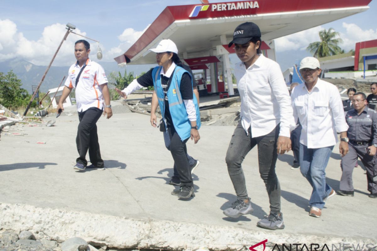 Warga Jonoge pulang ke rumah yang porak poranda