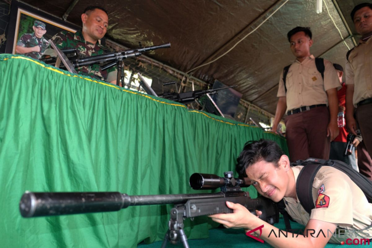 Masyarakat antusias saksikan pameran Alutsista TNI
