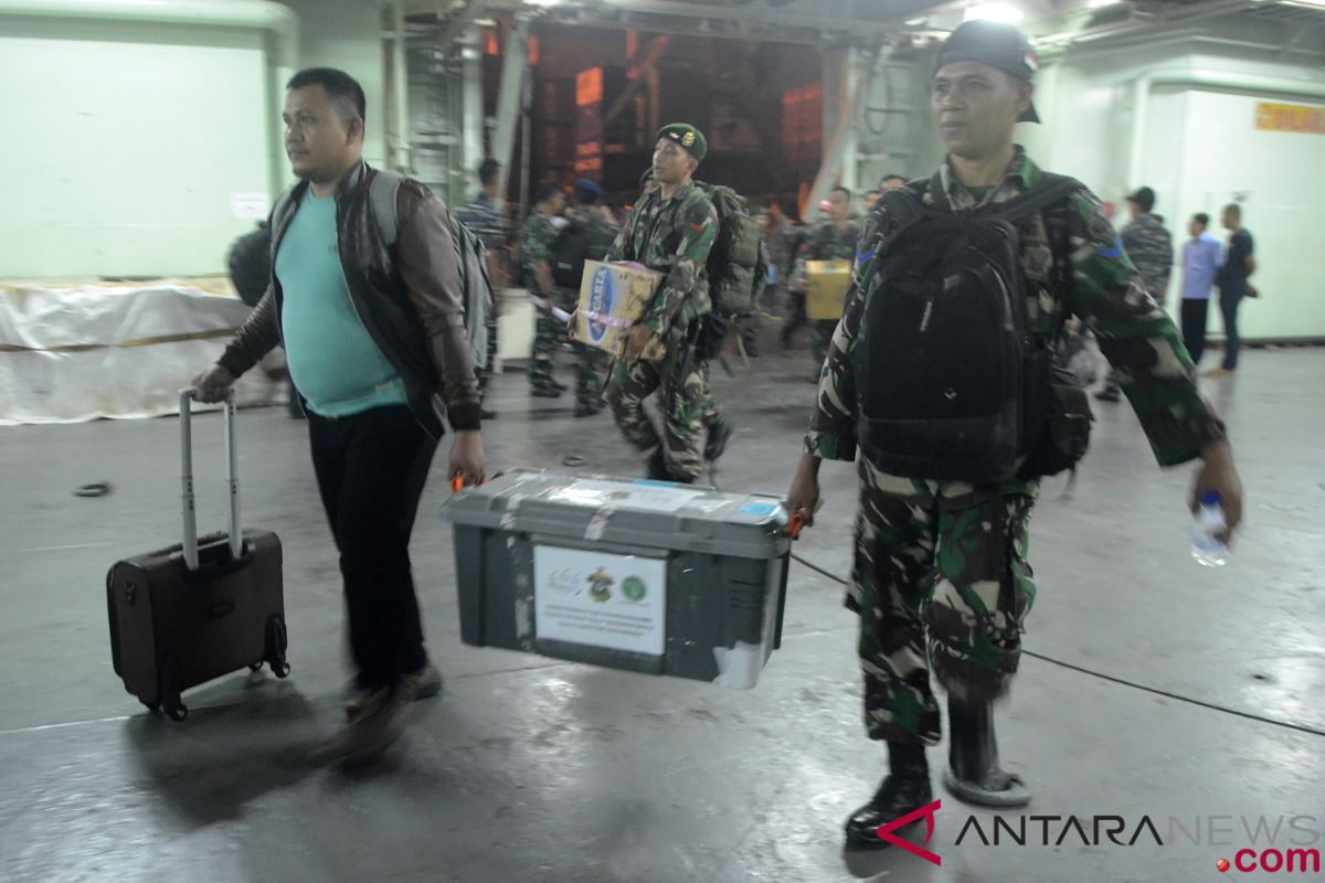 1.609 pengungsi Palu tiba di Makassar