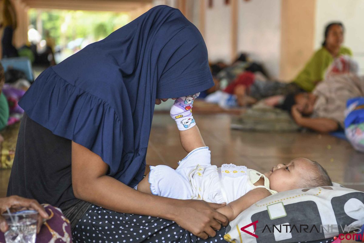 Koban gempa kesulitan peroleh susu formula